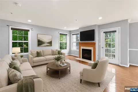 2 Marina, Bayonne, NJ 07002