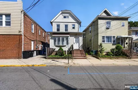 6 Lincoln Pl, East Rutherford, NJ 07073