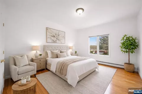 Bedroom - 177 Lawson Pl, Paramus, NJ 07652 photo 4 of 6