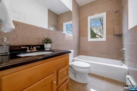 Bath - 177 Lawson Pl, Paramus, NJ 07652 photo 1 of 6