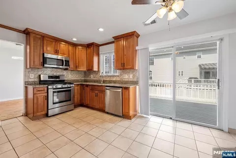 Kitchen - 758 Manchester Way, Paramus, NJ 07652 photo 1 of 1