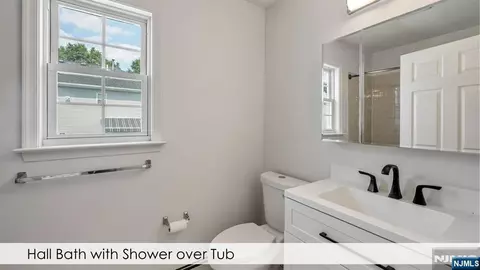 Bath - 758 Manchester Way, Paramus, NJ 07652 photo 2 of 2
