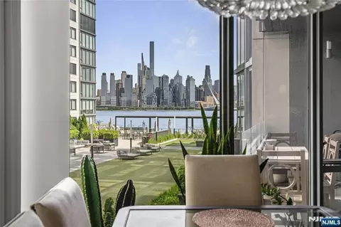 9 Ave At Port Imperial #414, West New York, NJ 07093
