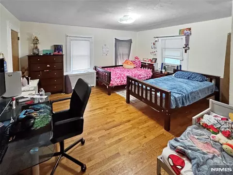 115 Kansas St, Hackensack, NJ 07601 photo 6