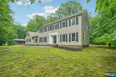 Exterior - 12 Apache Rd, Wayne, NJ 07470 photo 2 of 7