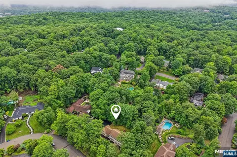 View/Area - 12 Apache Rd, Wayne, NJ 07470 photo 2 of 4