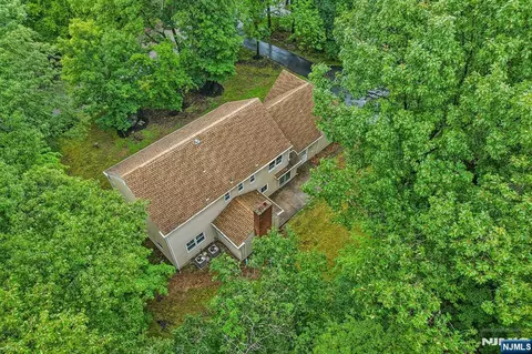 View/Area - 12 Apache Rd, Wayne, NJ 07470 photo 1 of 4