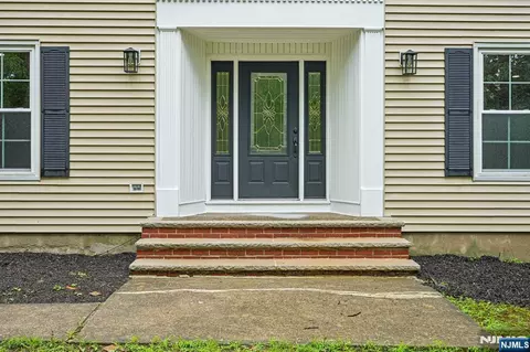 Exterior - 12 Apache Rd, Wayne, NJ 07470 photo 4 of 7