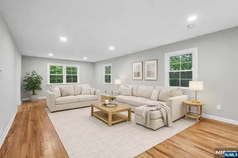 Living - 12 Apache Rd, Wayne, NJ 07470 photo 3 of 7