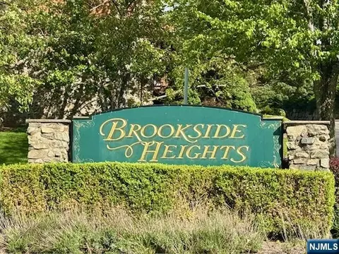 15 Brookside Hts # B, Wanaque, NJ 07465