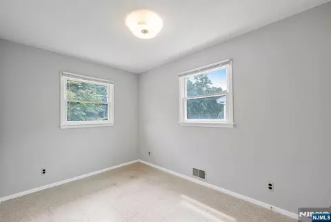 Bedroom - 48 Andover Dr, Wayne, NJ 07470 photo 6 of 6