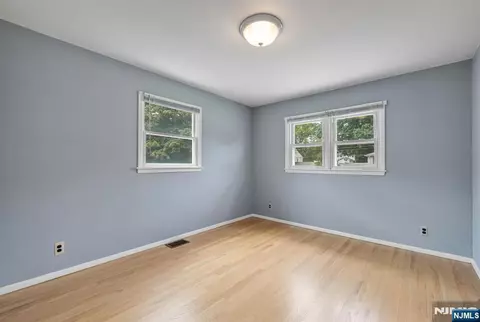 Bedroom - 48 Andover Dr, Wayne, NJ 07470 photo 3 of 6