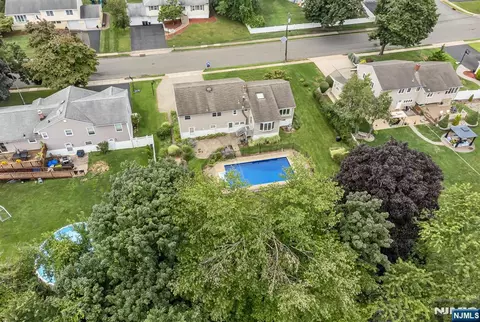 View/Area - 48 Andover Dr, Wayne, NJ 07470 photo 1 of 5
