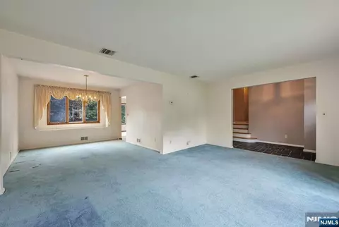 Living - 48 Andover Dr, Wayne, NJ 07470 photo 2 of 3