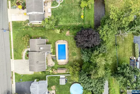 View/Area - 48 Andover Dr, Wayne, NJ 07470 photo 3 of 5