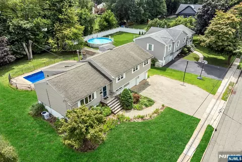 View/Area - 48 Andover Dr, Wayne, NJ 07470 photo 4 of 5