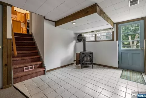 Entry Way - 48 Andover Dr, Wayne, NJ 07470 photo 3 of 3