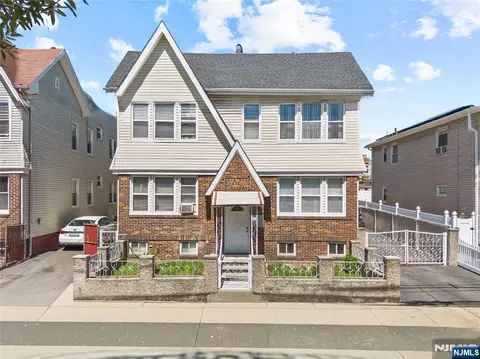 284-286 12th St, Newark, NJ 07107