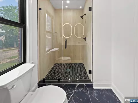 Bath - 210 Spring Valley Ave, Hackensack, NJ 07601 photo 5 of 7