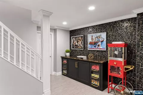Entry Way - 5 Gates Pl, Wayne, NJ 07470 photo 5 of 6