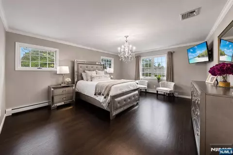 Bedroom - 5 Gates Pl, Wayne, NJ 07470 photo 2 of 4