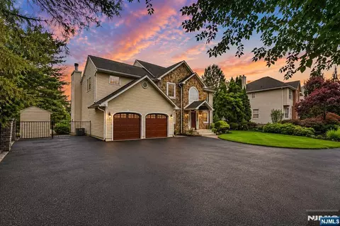 Exterior - 5 Gates Pl, Wayne, NJ 07470 photo 3 of 8