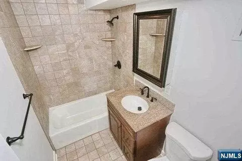 Bath - 25 Jefferson St #6D, Hackensack, NJ 07601 photo 2 of 3
