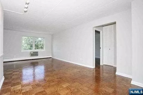Living - 25 Jefferson St #6D, Hackensack, NJ 07601 photo 7 of 8