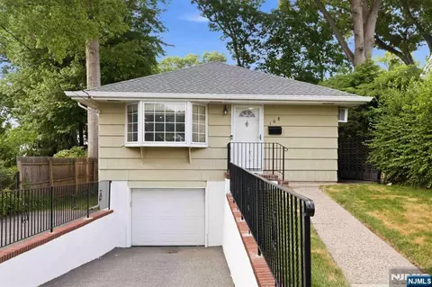 108 Wyandotte Ave, Dumont, NJ 07628