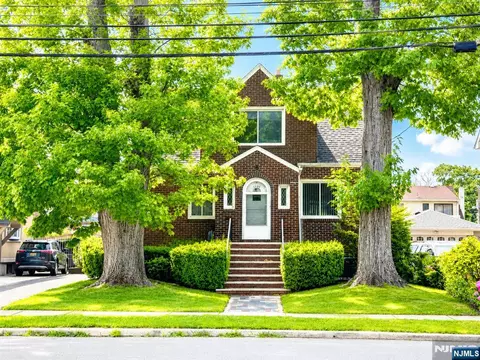 1105 Anderson Ave, Fort Lee, NJ 07024