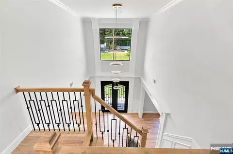 Entry Way - 295 Georgian Dr, Paramus, NJ 07652 photo 7 of 9