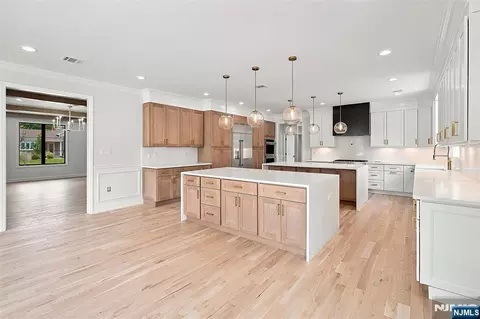Kitchen - 295 Georgian Dr, Paramus, NJ 07652 photo 1 of 2