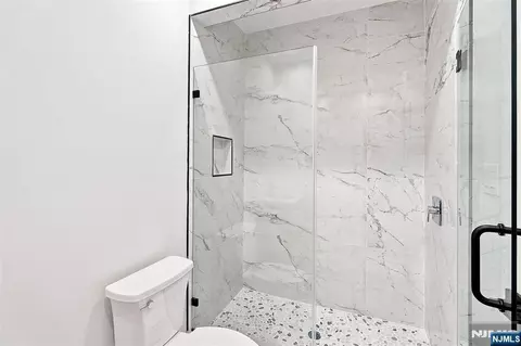 Bath - 295 Georgian Dr, Paramus, NJ 07652 photo 6 of 9