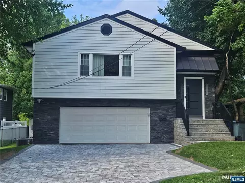 197 Harrison St, Leonia, NJ 07605
