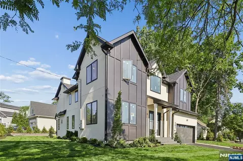Exterior - 70 Carleton Ter, Cresskill, NJ 07626 photo 2 of 3