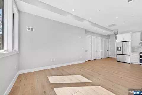 126 De Kalb Ave #A, Jersey City, NJ 07306