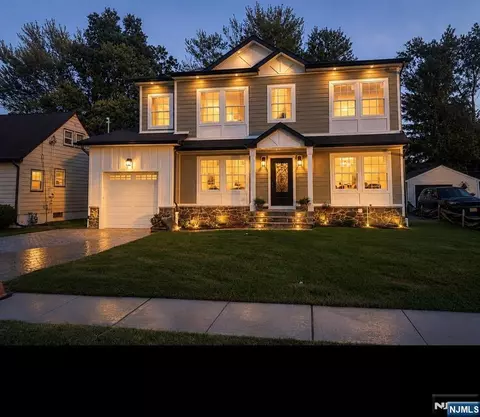 64 Alberta Dr, Saddle Brook, NJ 07663