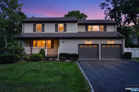 Exterior - 317 Mckinley Blvd, Paramus, NJ 07652 photo 10 of 10