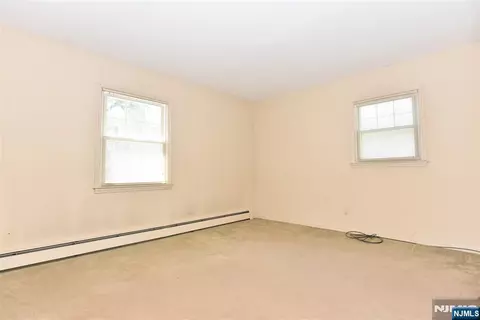 Bedroom - 317 Mckinley Blvd, Paramus, NJ 07652 photo 2 of 5