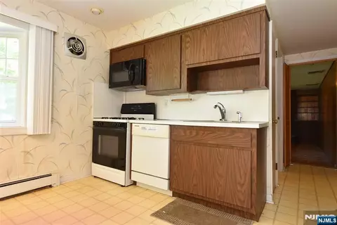 Kitchen - 317 Mckinley Blvd, Paramus, NJ 07652 photo 4 of 4