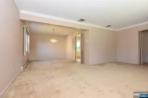 Living - 317 Mckinley Blvd, Paramus, NJ 07652 photo 4 of 9