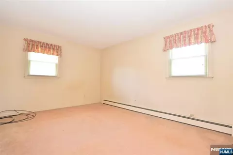 Bedroom - 317 Mckinley Blvd, Paramus, NJ 07652 photo 3 of 5