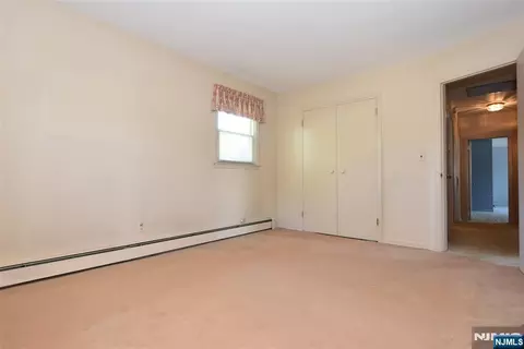 Bedroom - 317 Mckinley Blvd, Paramus, NJ 07652 photo 4 of 5