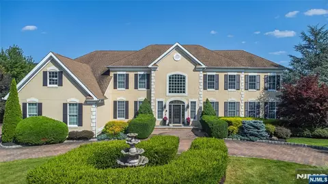 108 Finch Rd, Ringwood, NJ 07456
