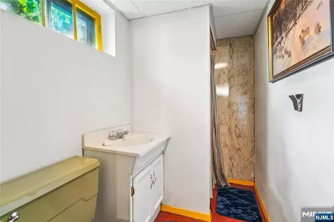 Bath - 425 Beech Ave, Paramus, NJ 07652 photo 3 of 3