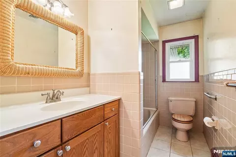 Bath - 425 Beech Ave, Paramus, NJ 07652 photo 2 of 3