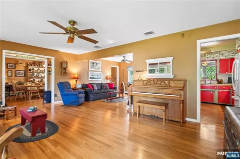 Other - 425 Beech Ave, Paramus, NJ 07652 photo 3 of 7
