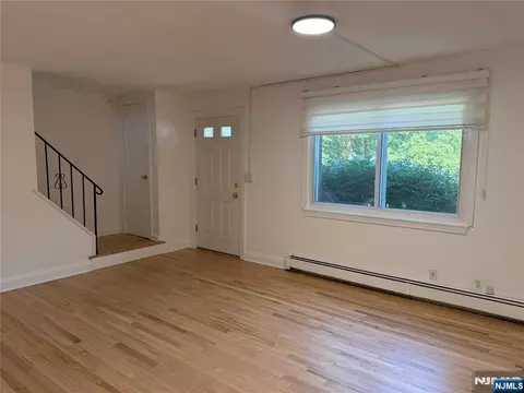 Living - 36 Morningside Ave, Cresskill, NJ 07626 photo 3 of 8