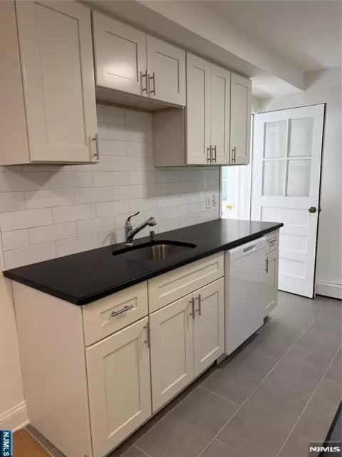 Kitchen - 36 Morningside Ave, Cresskill, NJ 07626 photo 1 of 5
