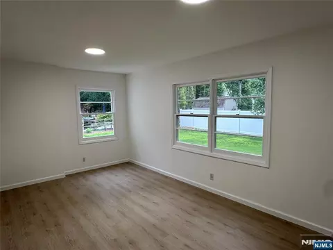 Living - 36 Morningside Ave, Cresskill, NJ 07626 photo 7 of 8